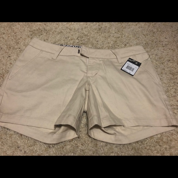 Volcom Shorts - Picture 2 of 5